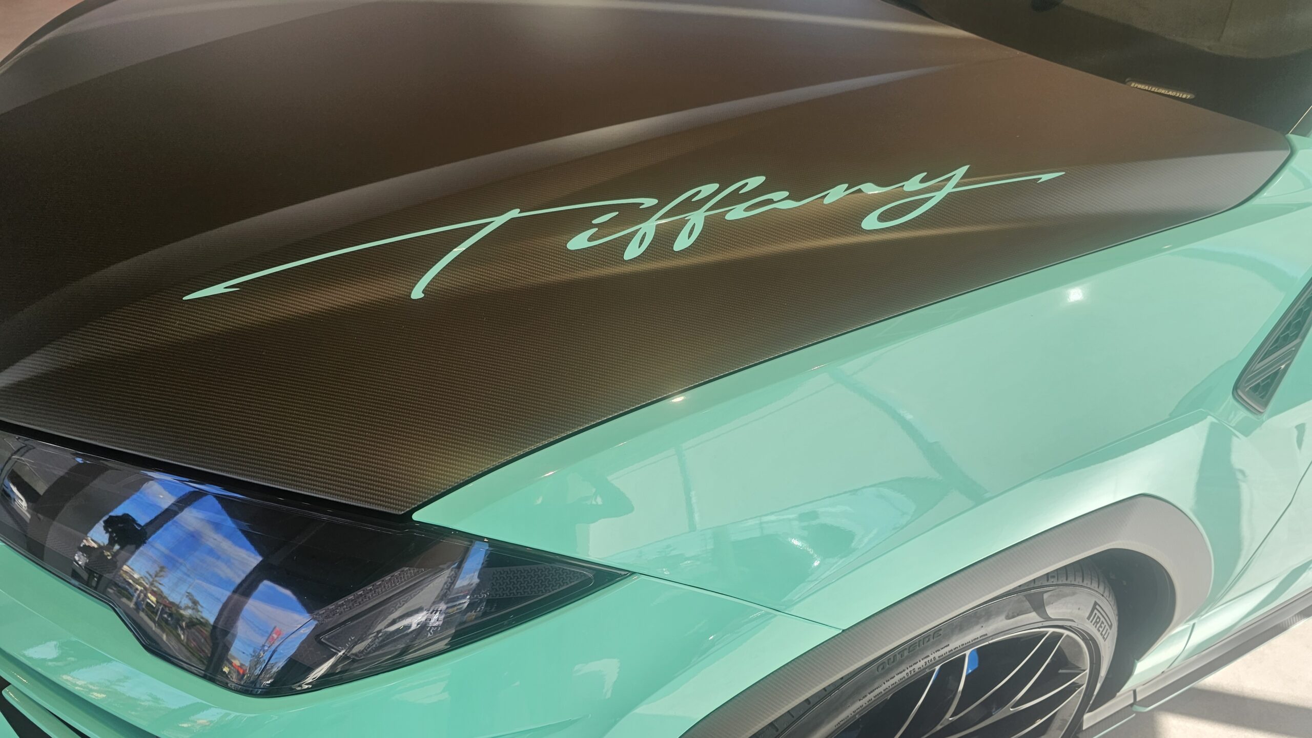 ランボルギーニ　ウルス　ティファニーブルー　custom