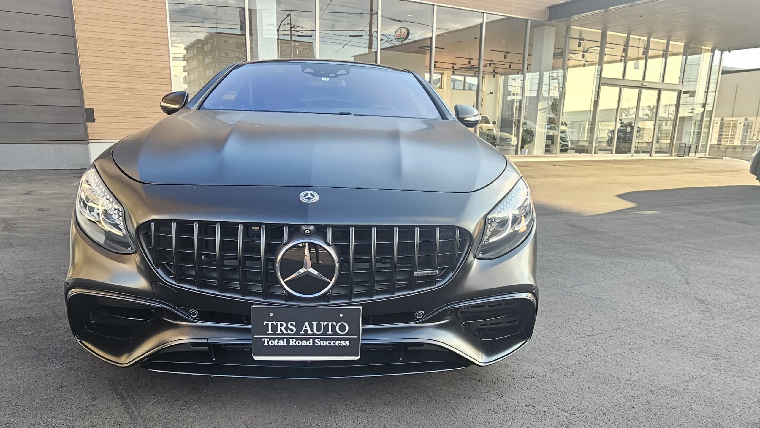 メルセデスベンツ AMG S63クーペ マットブラックcustom