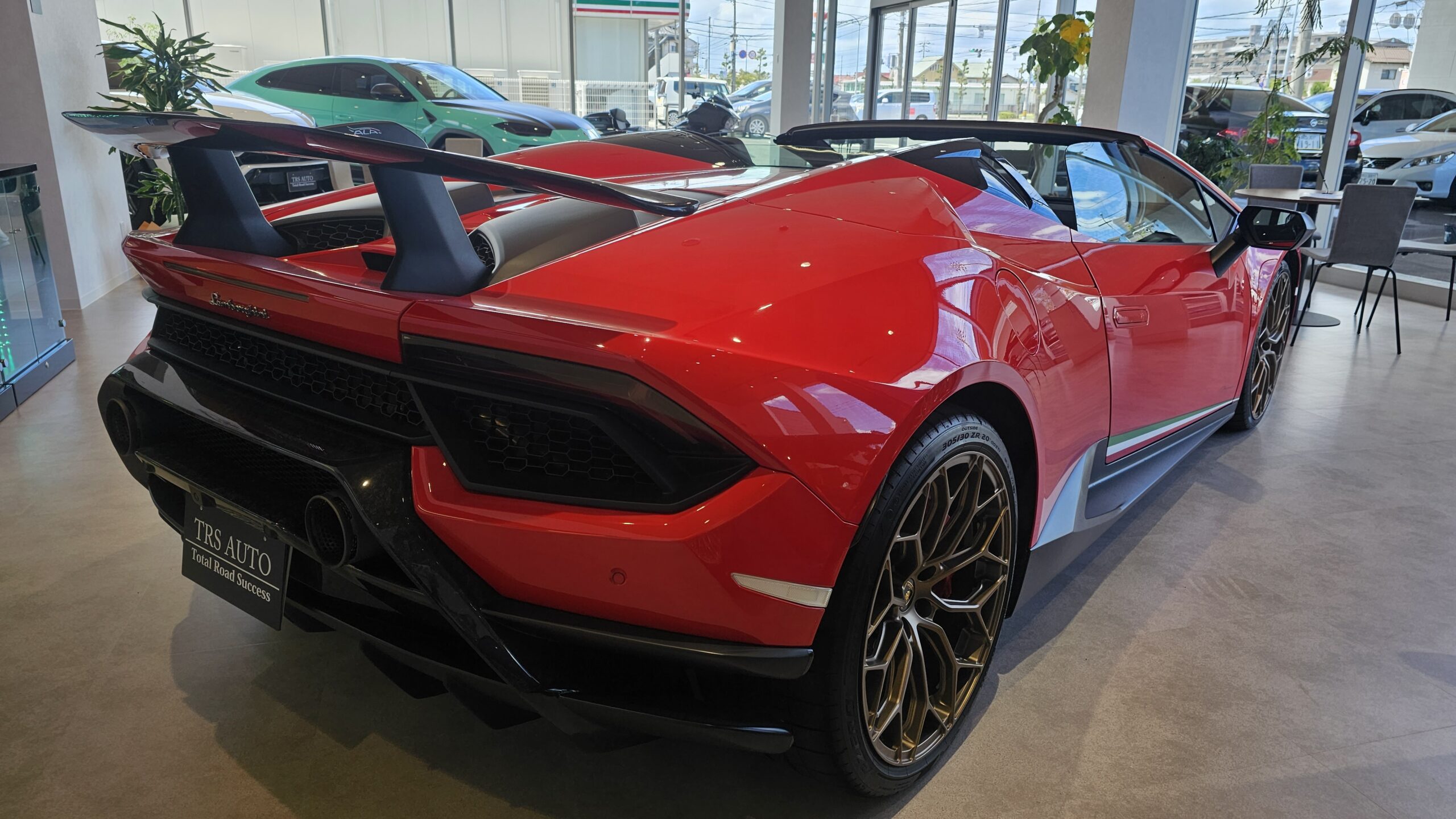 ランボルギーニ ウラカンペルフォルマンテ