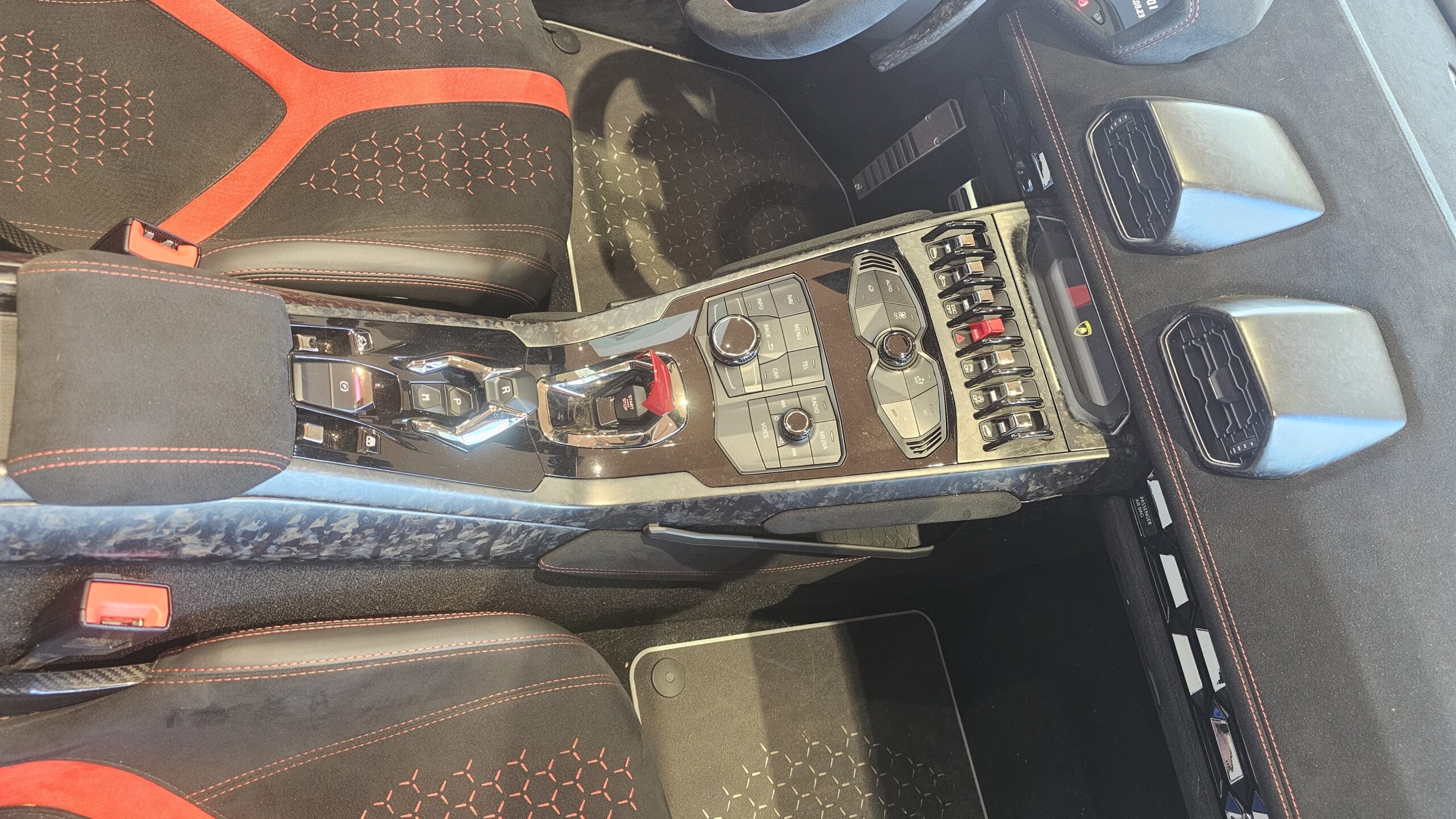 ランボルギーニ ウラカンペルフォルマンテ