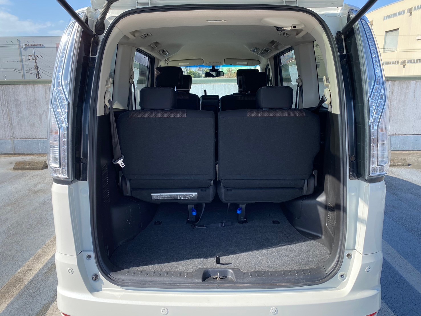 セレナ ハイウェイスターS-HYBRIDアドバンスドセーフティーパッケージ