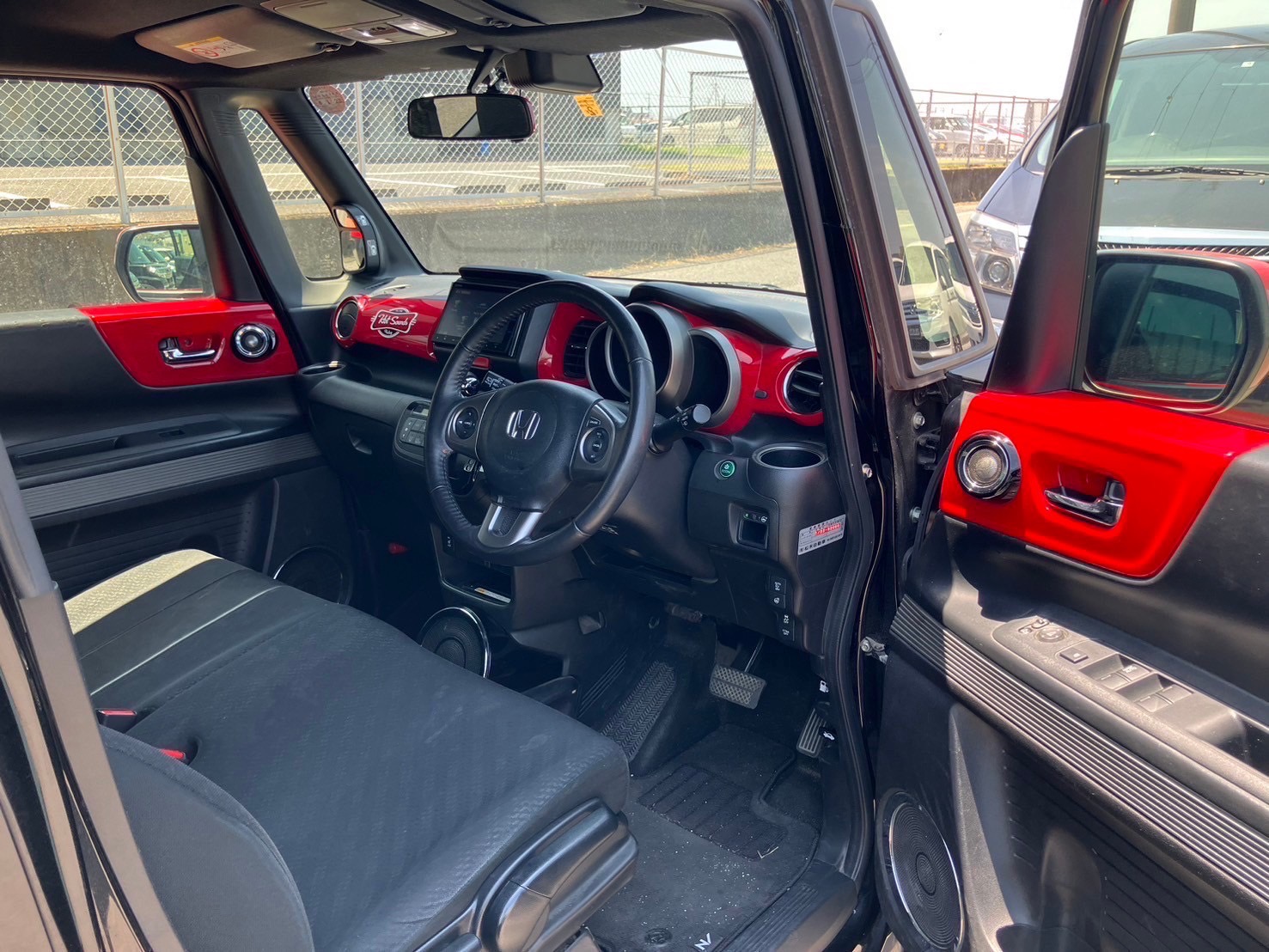 N-BOX//スラッシュ