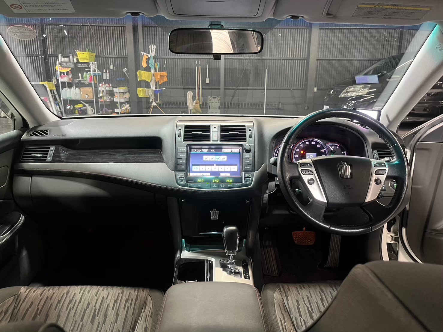 クラウンアスリート