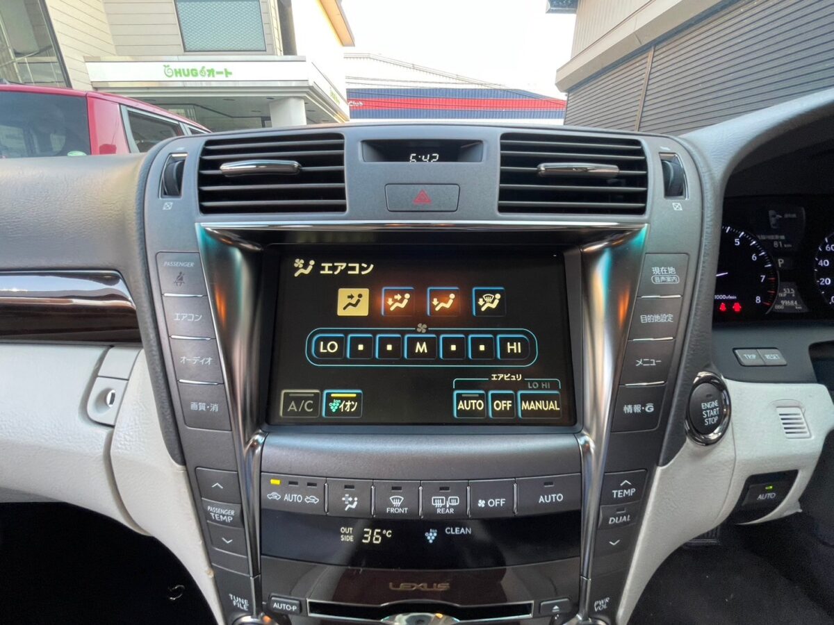 レクサスLS460前期