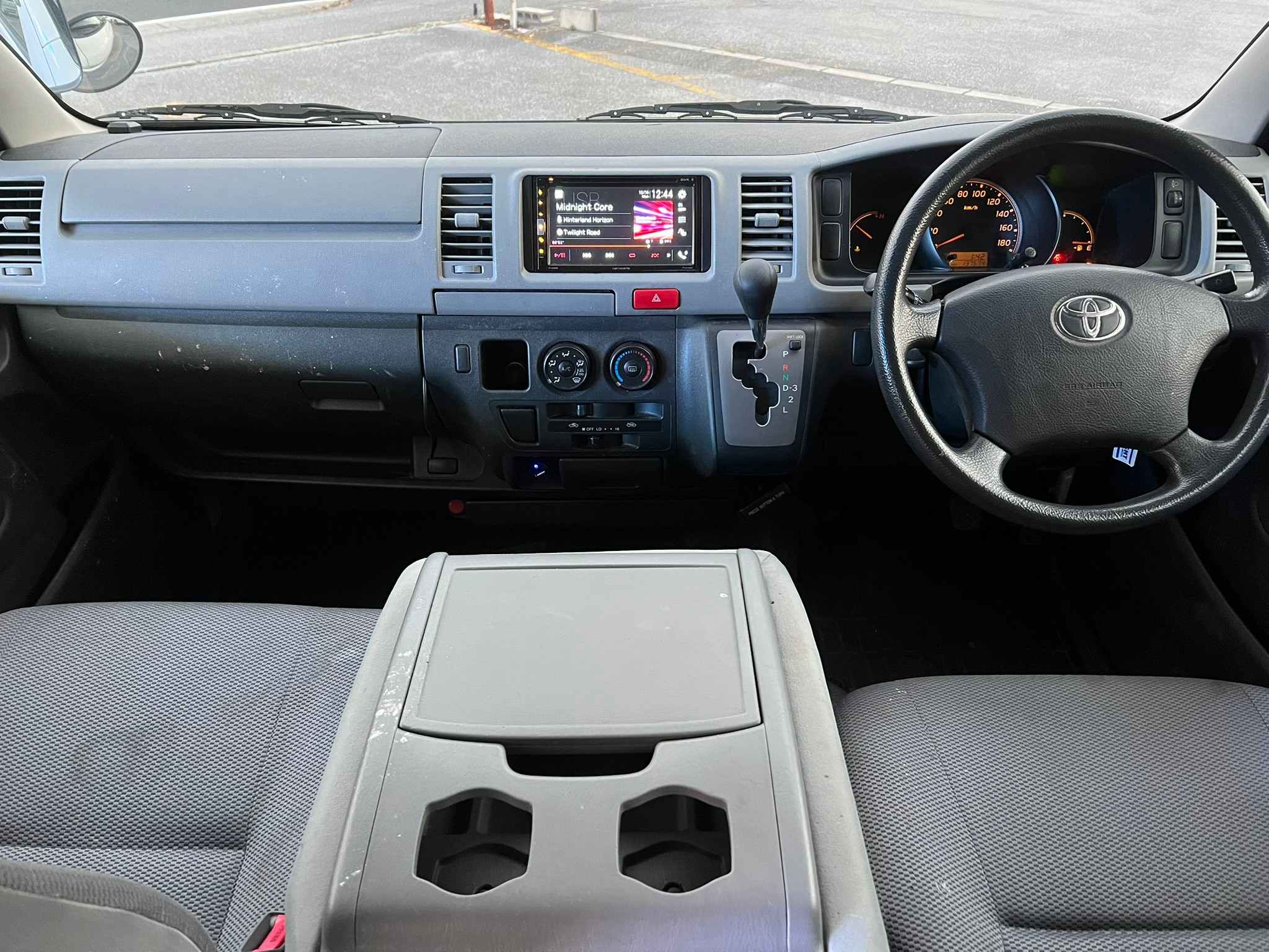 トヨタ　ハイエース