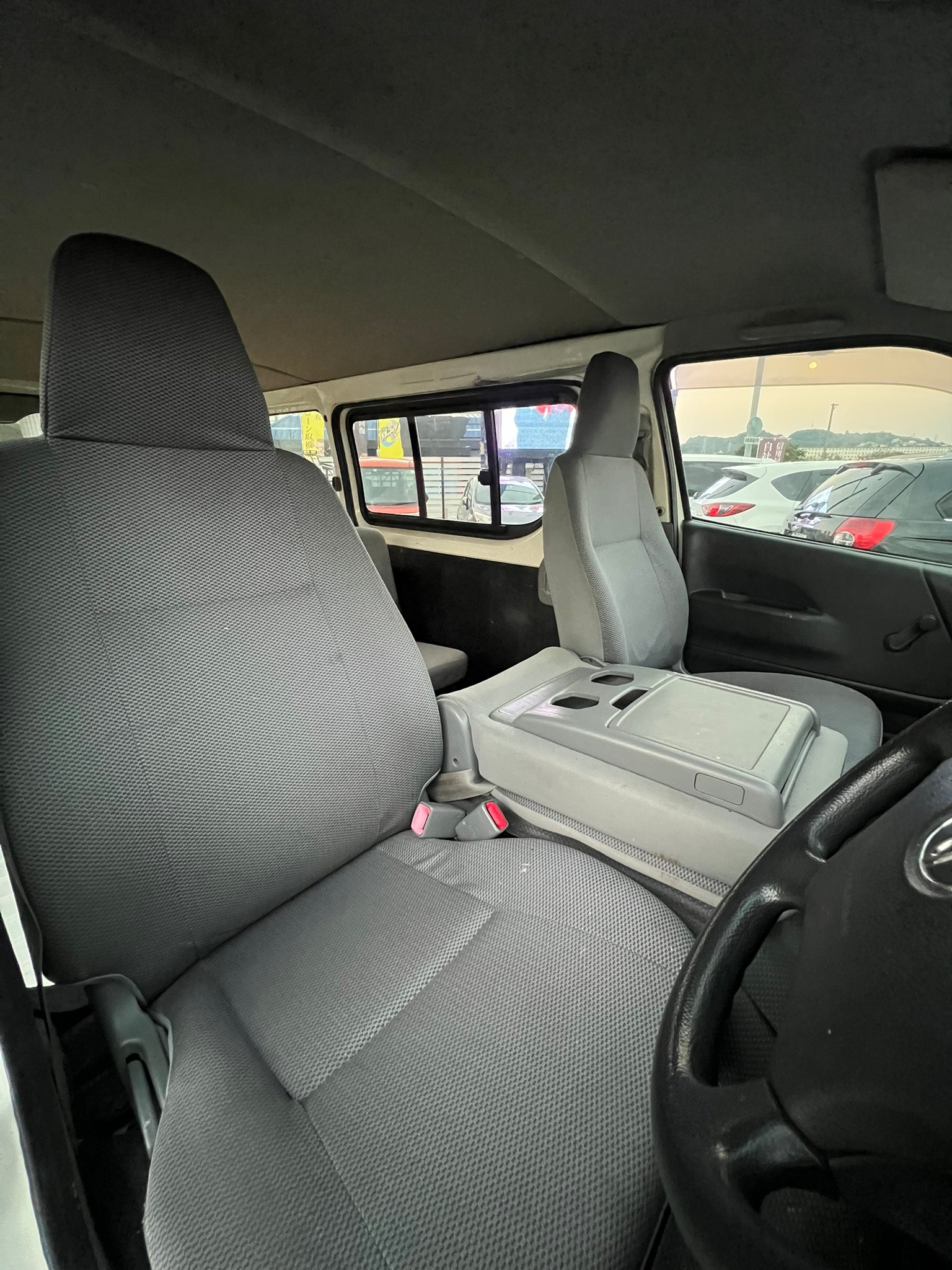 トヨタ　ハイエース