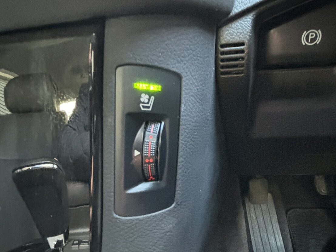 トヨタ　クラウンアスリート