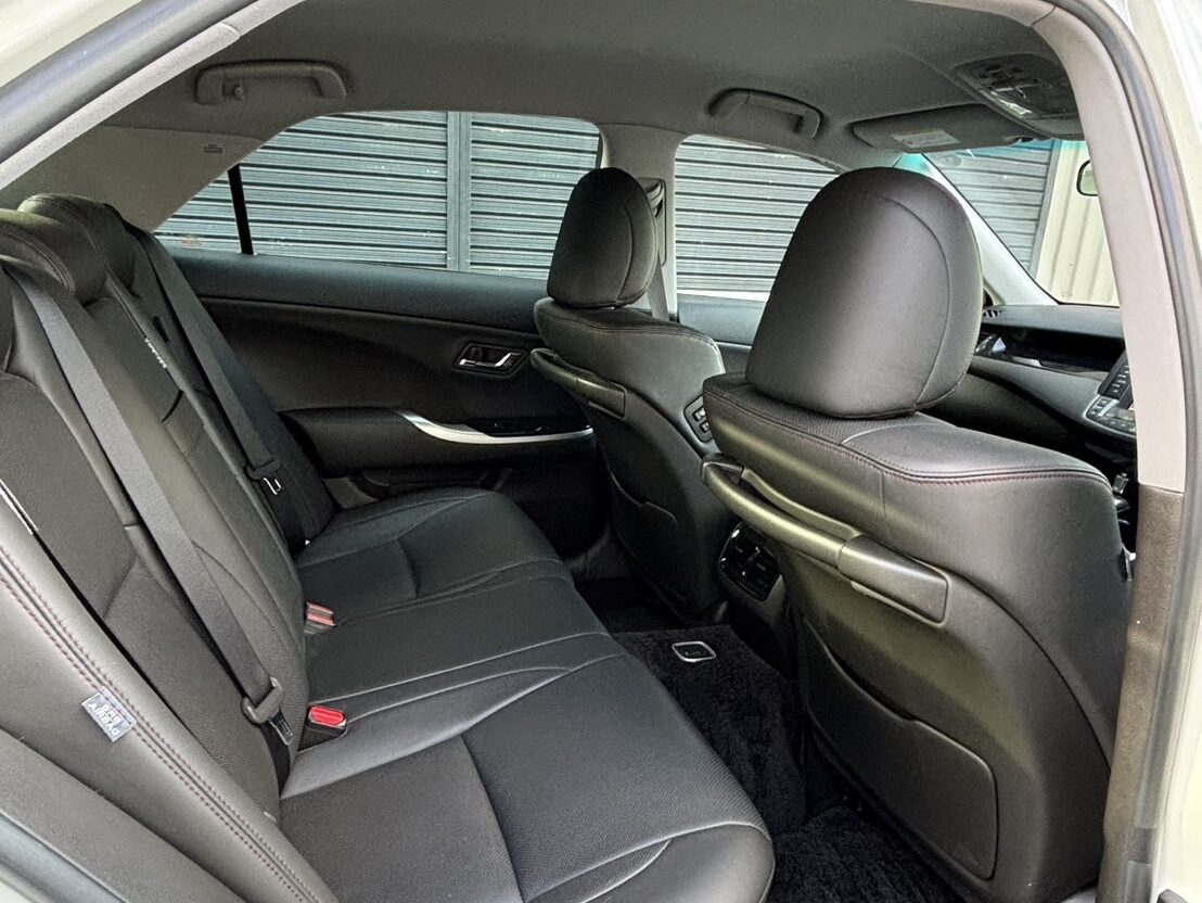 トヨタ　クラウンアスリート