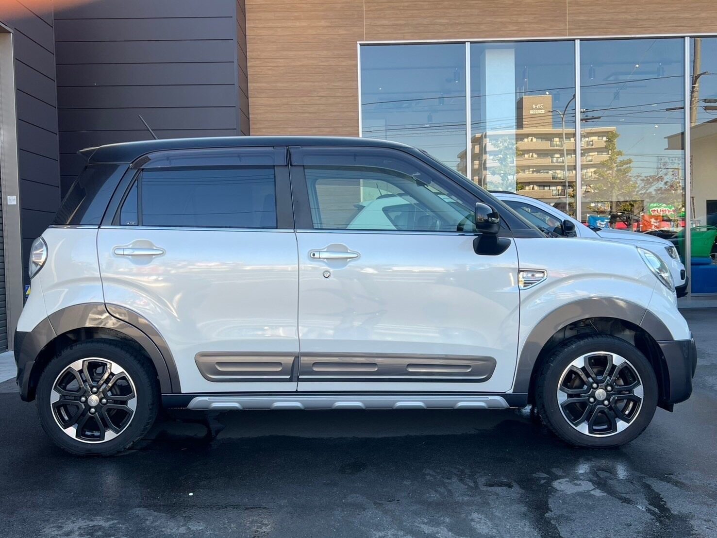 ダイハツ キャスト