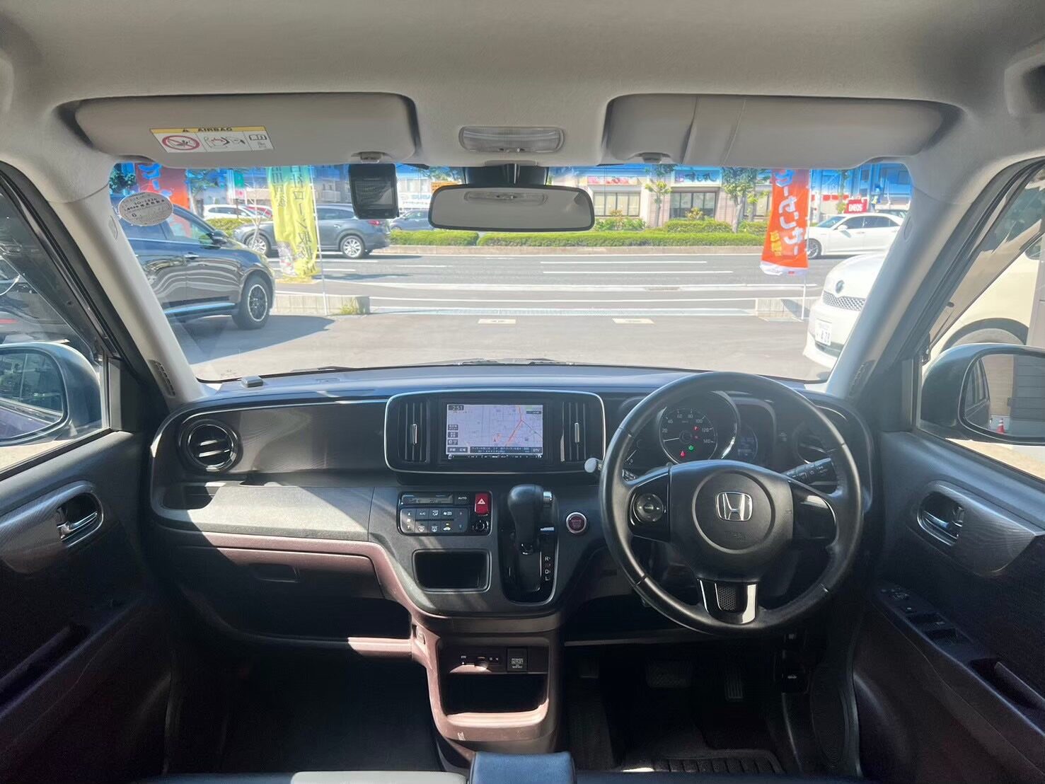 ホンダ　N-ONEプレミアム