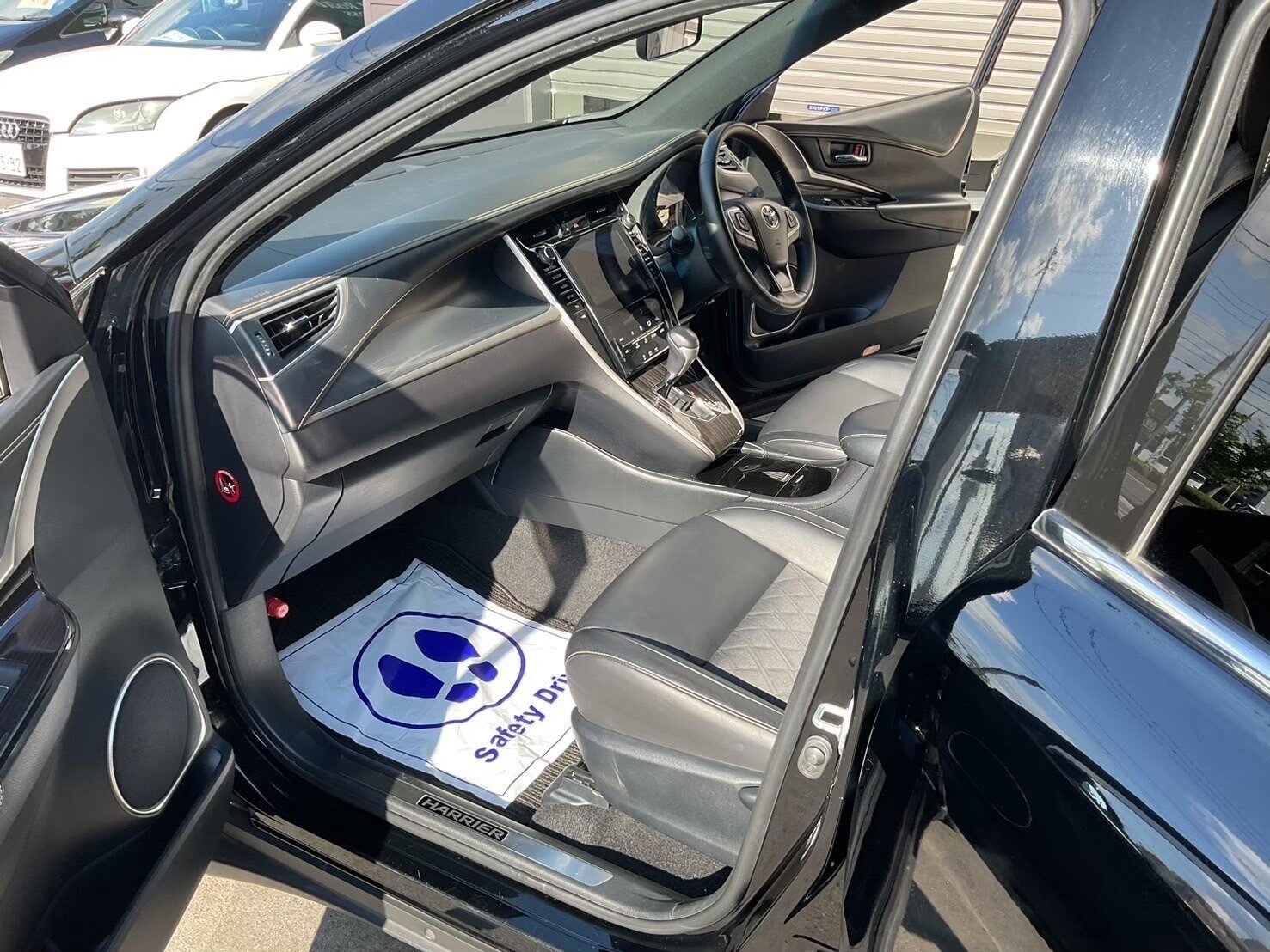 トヨタ ハリアー