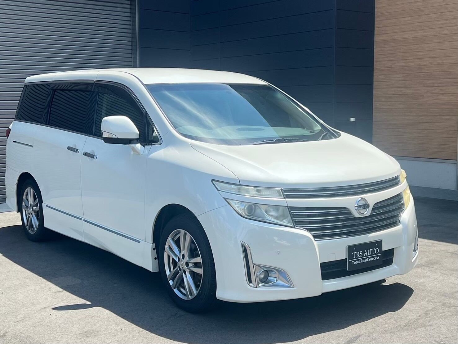 日産 エルグランドハイウェイスター