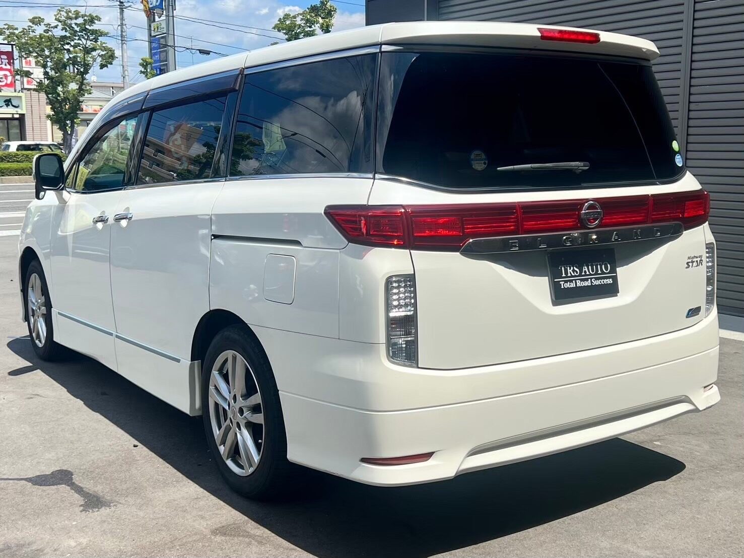 日産 エルグランドハイウェイスター