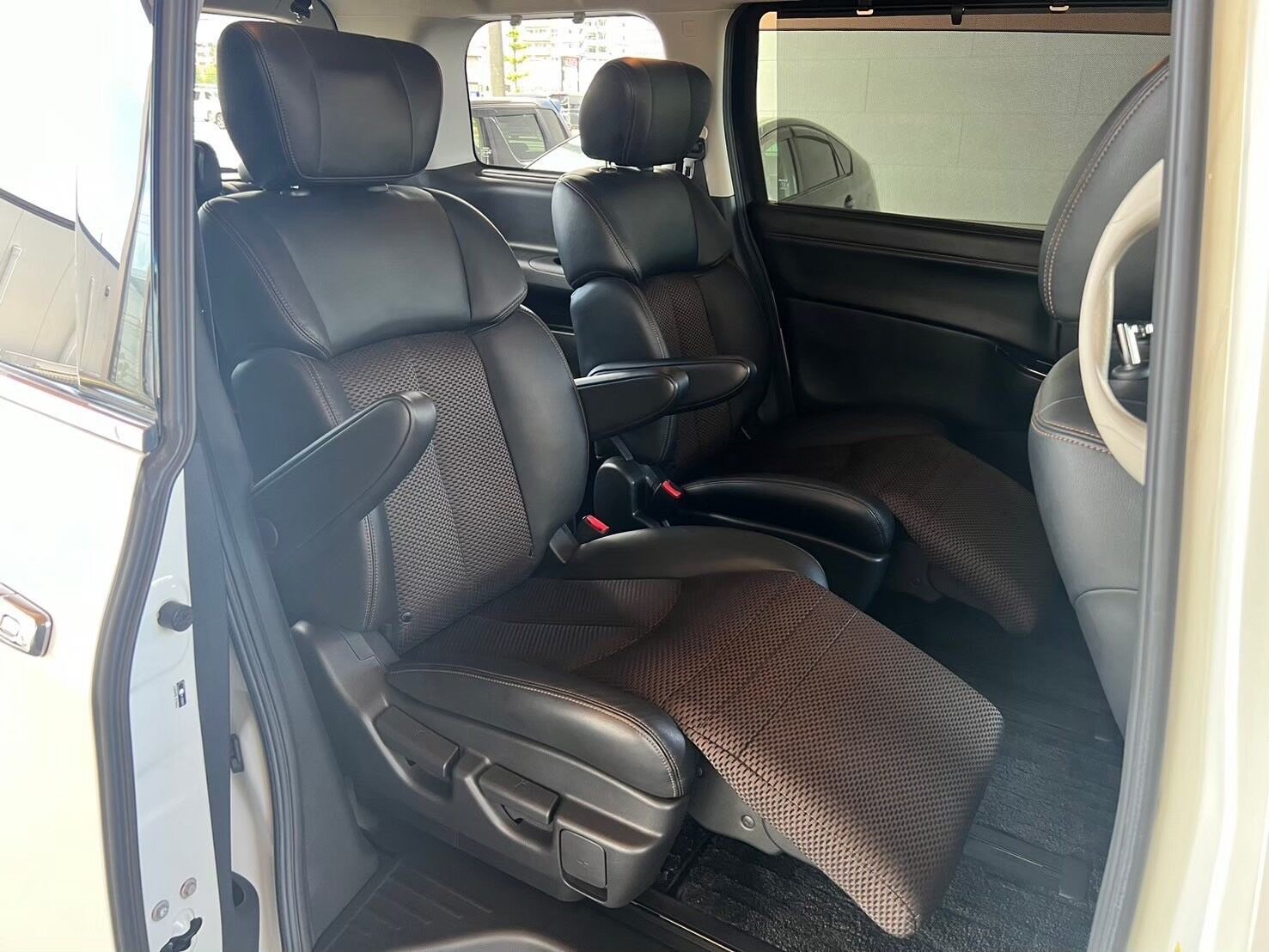 日産 エルグランドハイウェイスター