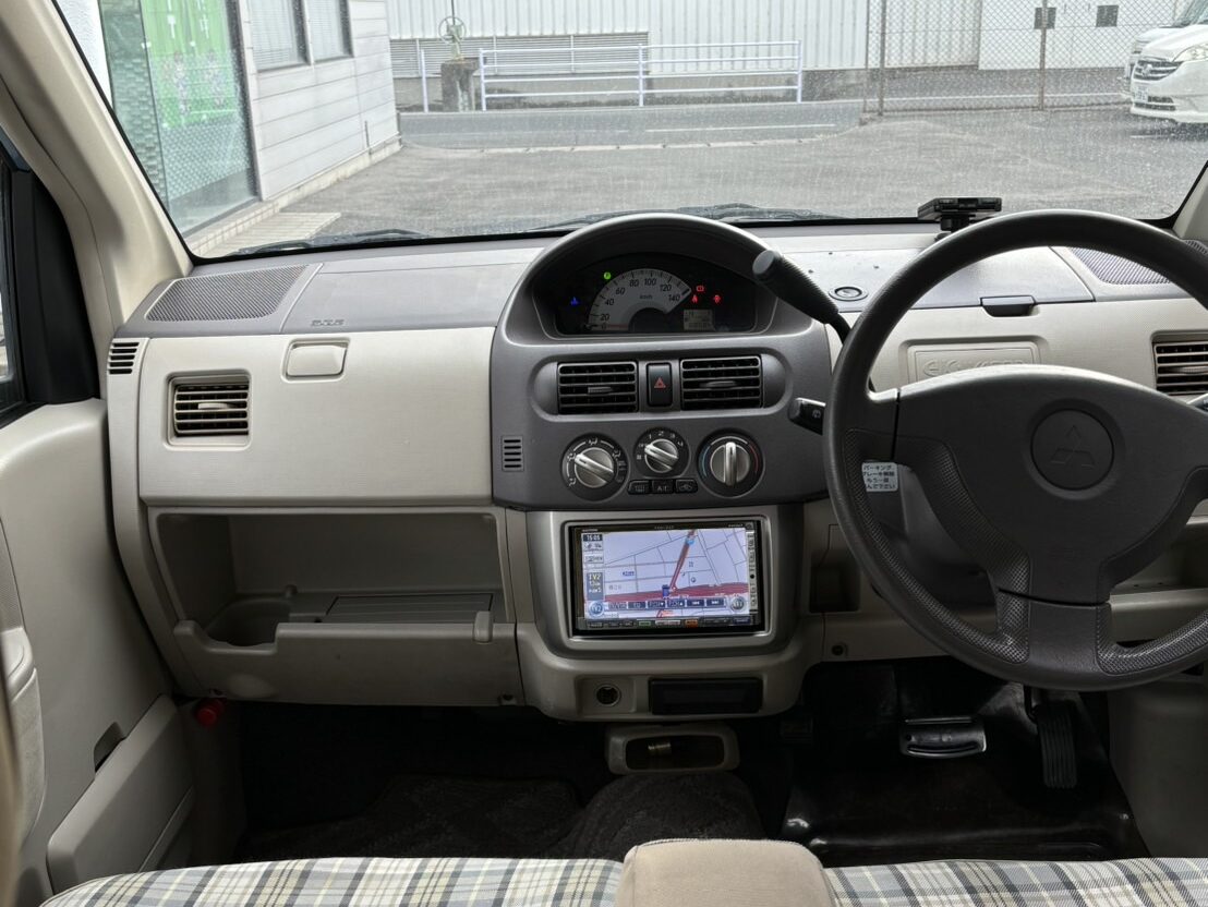 三菱　EKワゴン