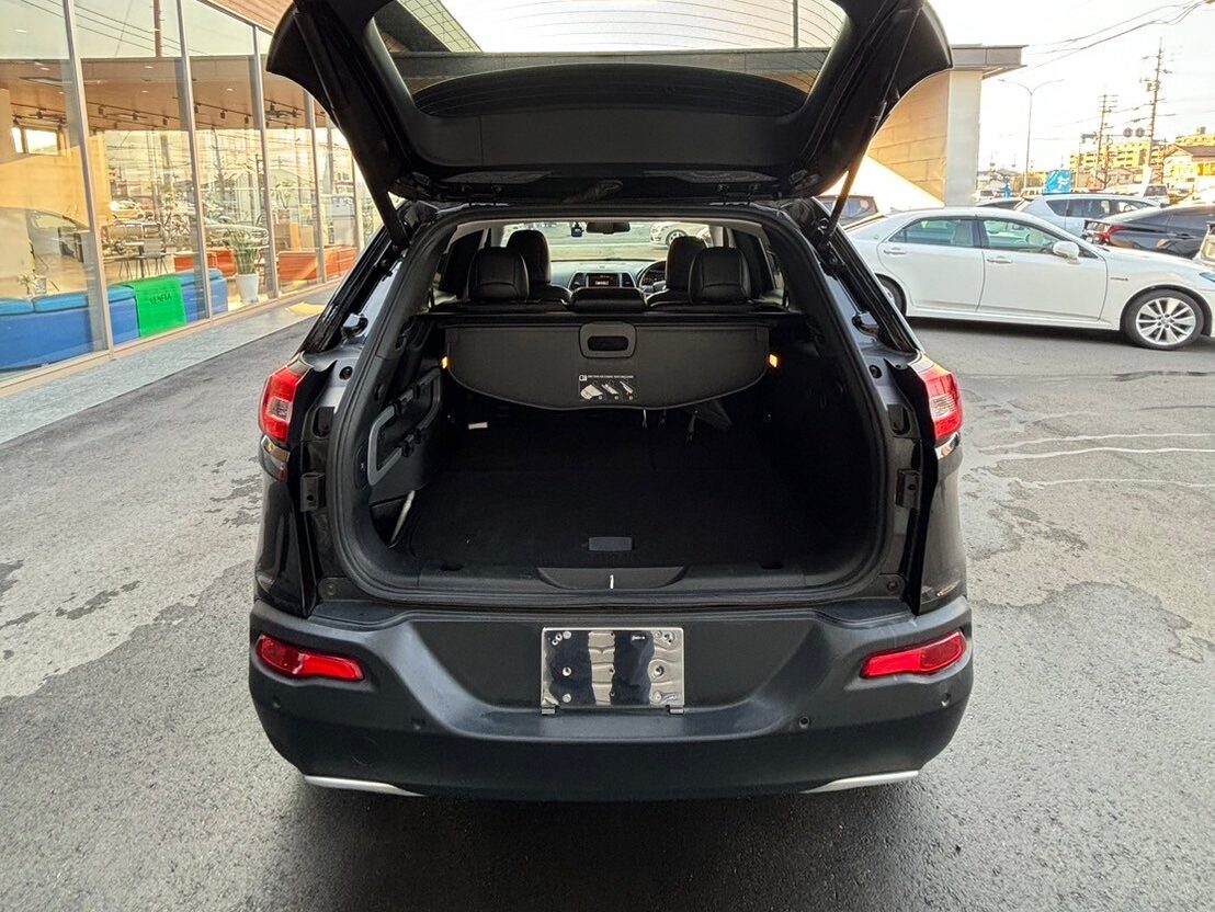 ジープチェロキー