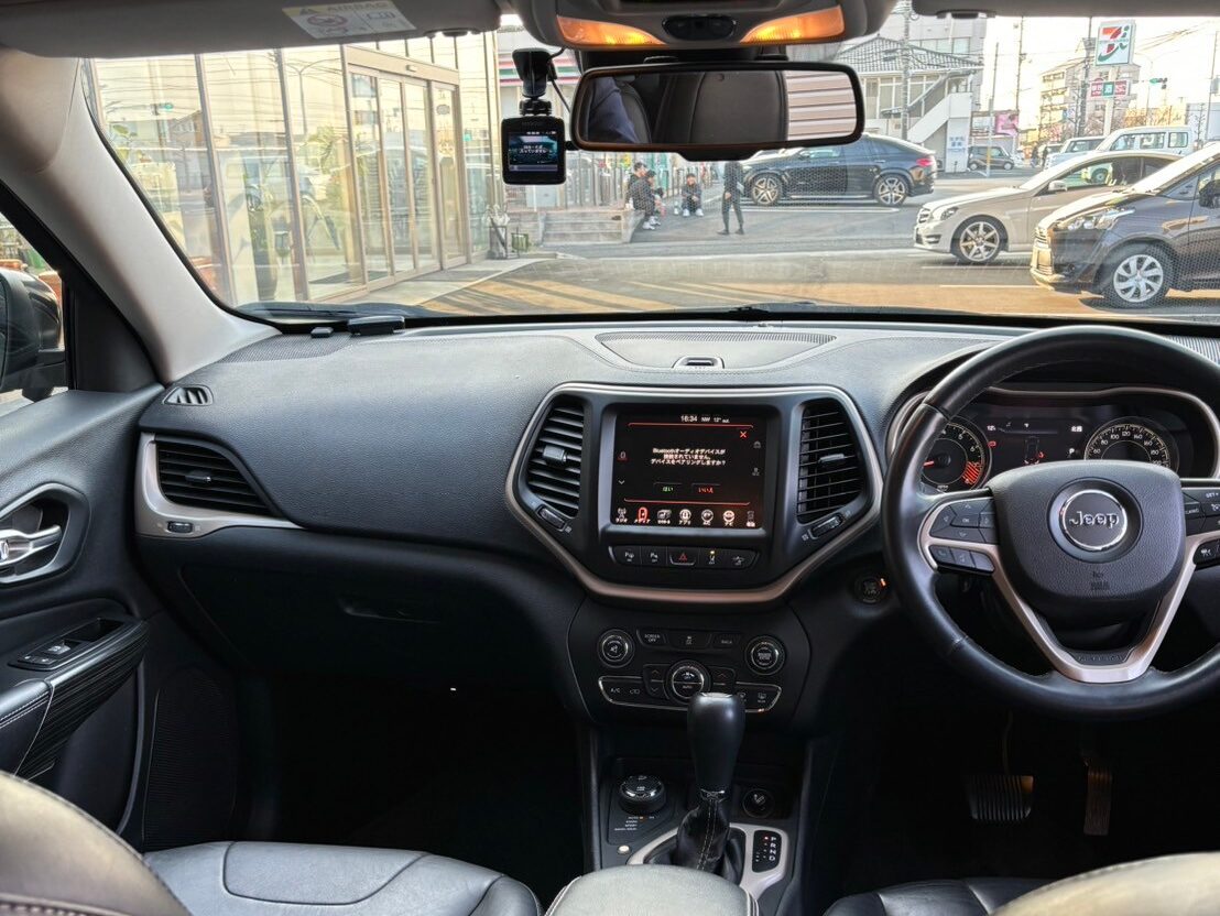 ジープチェロキー