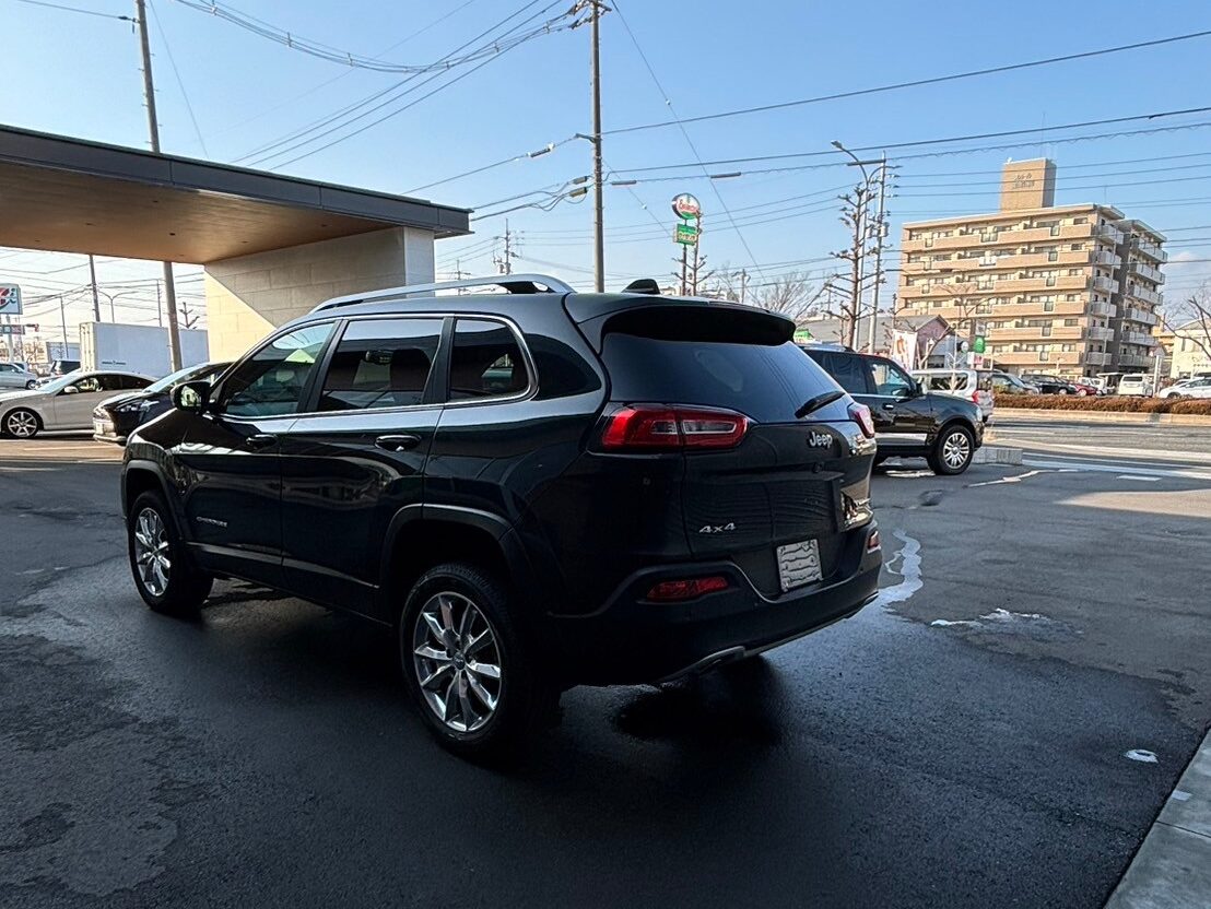 ジープチェロキー