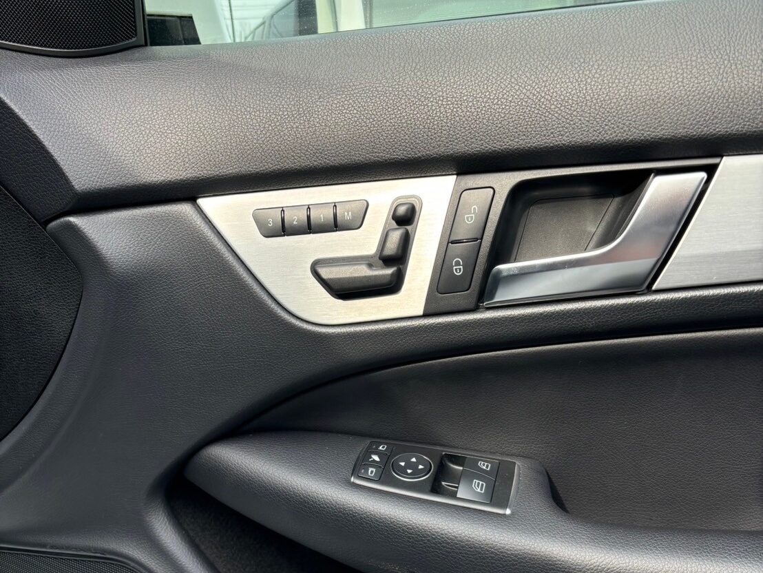 メルセデスベンツC180