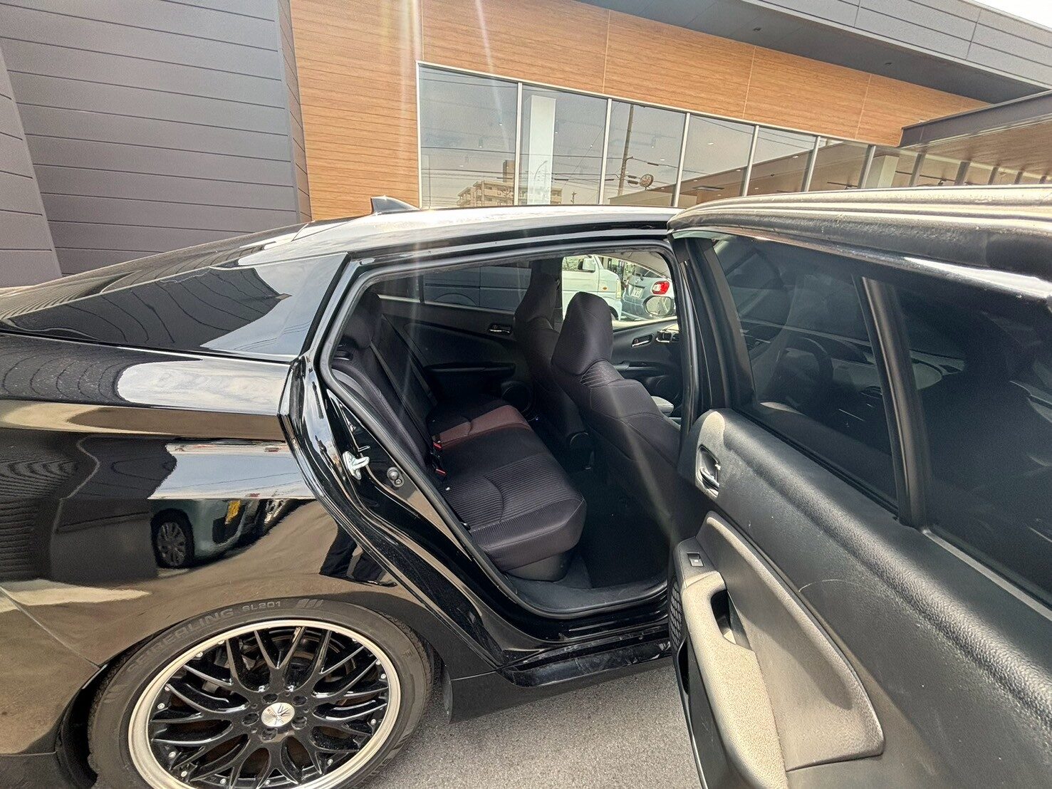 トヨタ　プリウス