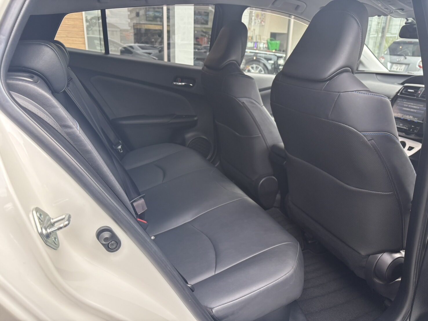 プリウス　Aツーリングセレクション