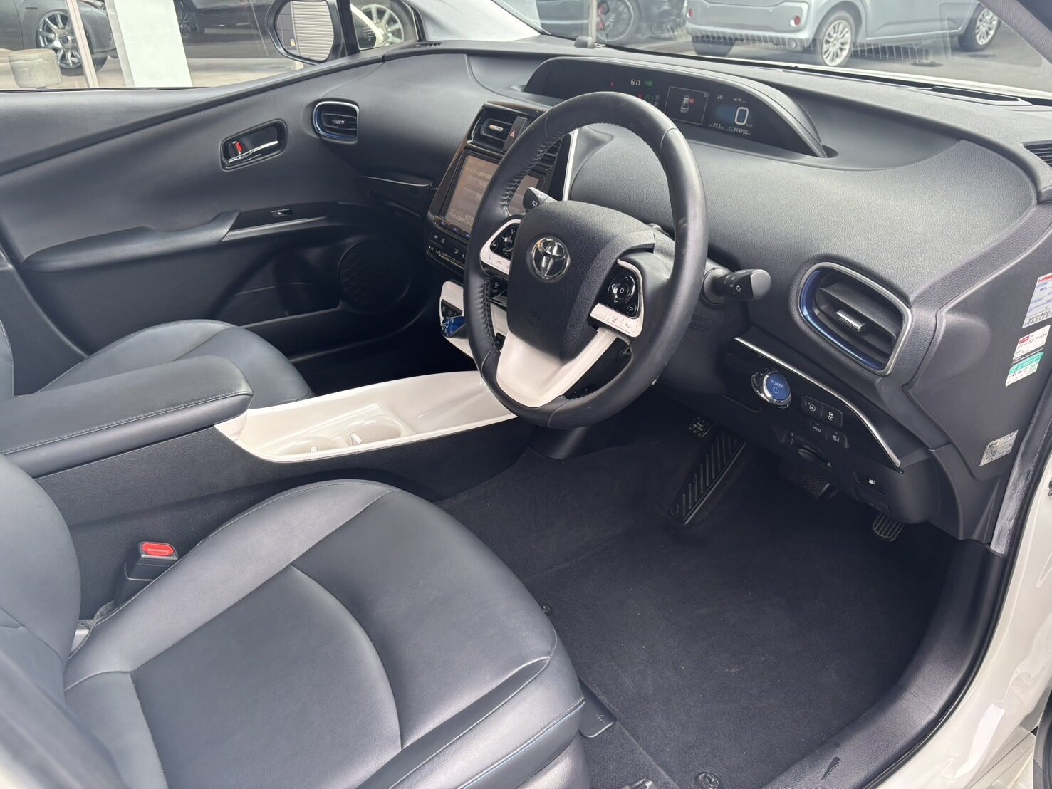 プリウス　Aツーリングセレクション